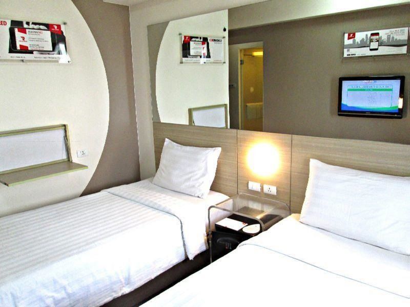 Red Planet Manila Malate Mabini Hotel Buitenkant foto