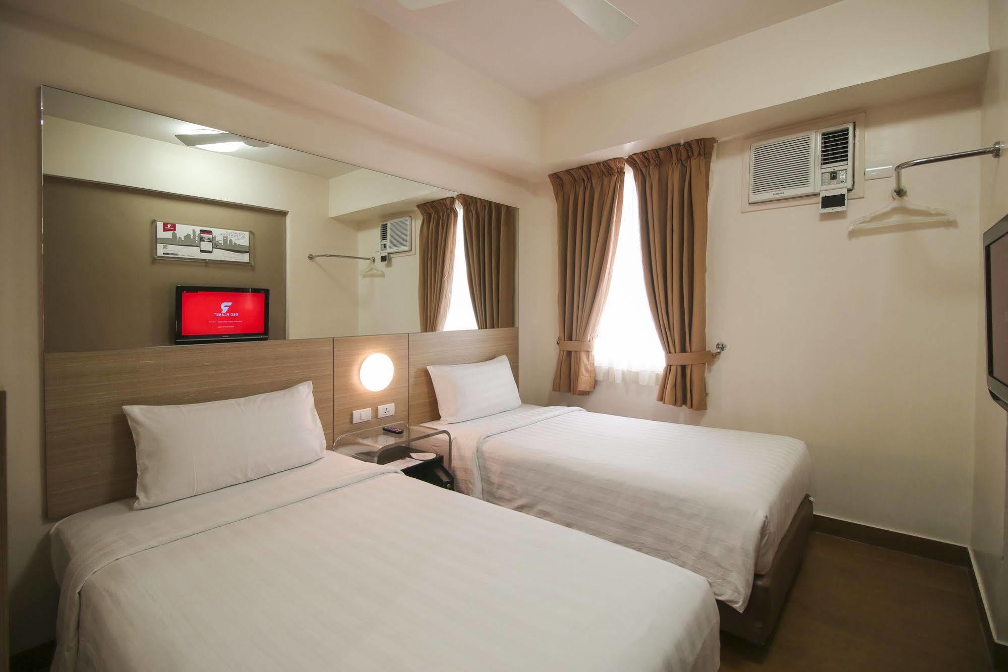 Red Planet Manila Malate Mabini Hotel Buitenkant foto